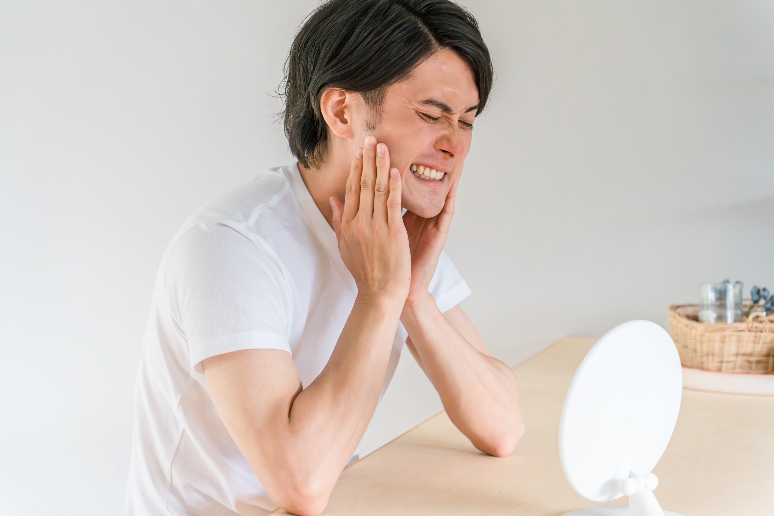 歯周病とは？セルフチェック方法と原因、進行するとどうなるのか