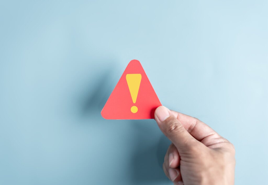 歯周病が進行するのを放置するリスクのイメージ