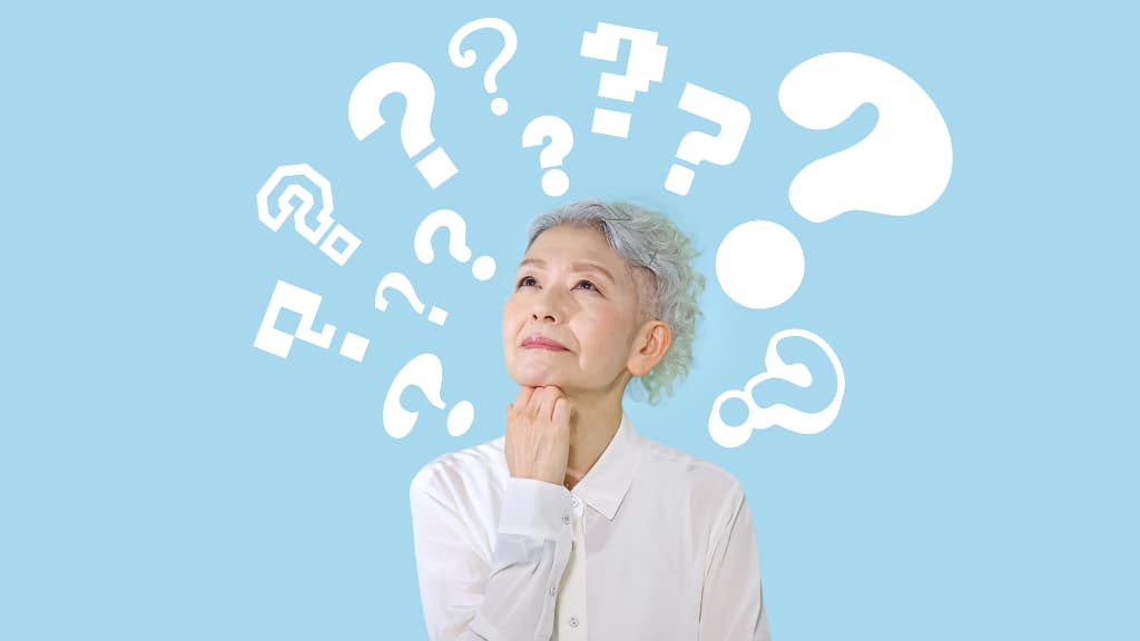 インプラント治療に年齢制限はあるのか悩む女性